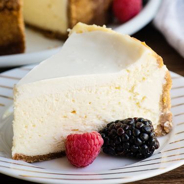 Dense and Creamy Cheesecake Recipe Thick Creamy Cheesecake, Super Creamy Cheesecake, Cheesecake Recipes 10 Inch Pan, Homemade Cheesecake From Scratch, 10 Inch Cheesecake Recipe, Plain Cheesecake Recipes, Dense Cheesecake Recipe, Best Cheesecake Recipe Homemade, Real Cheesecake Recipe