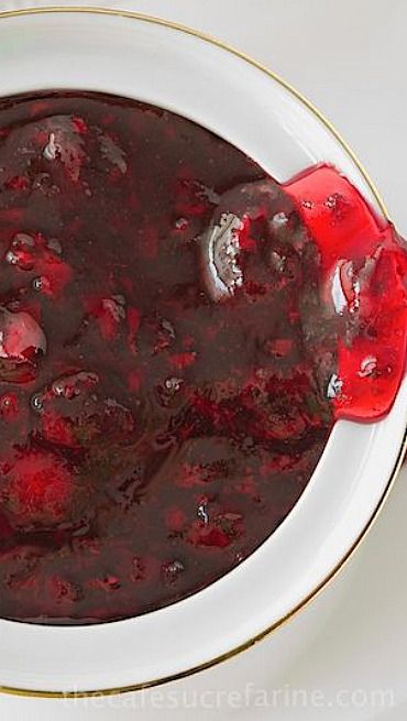 Sweet Cherry Freezer Jam Savory Cherry Recipes, Cherry Freezer Jam, Black Cherry Jam, Sour Cherry Jam, Cherry Jam Recipes, Fruit Dips, Freezer Jam Recipes, Canning Ideas, Cherry Jam