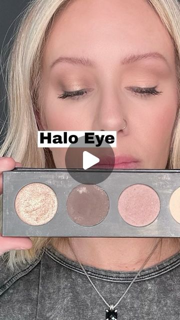 Halo Makeup Eye, How To Make Hooded Eyes Look Bigger, How To Make Eyes Look Bigger, Halo Eyeshadow Looks, Over 40 Makeup Tips, Halo Eyes, Eyeshadow For Hooded Eyes, Halo Eyeshadow, Halo Eye Makeup