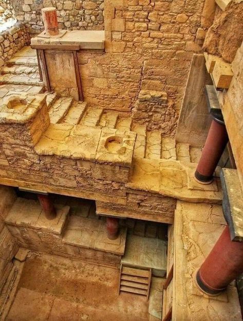 The Grand Staircase At Palace Of Knossos (2200-1400 Bc), Crete, Greece. It Is The Oldest Palatial Center Of Europe Greek Castle, Palace Of Knossos, Knossos Palace, Ancient Library, Sunken City, Athens Acropolis, Inca Empire, Crete Greece, History Projects