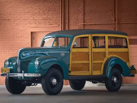 Station Wagon Cars, Wagon Cars, Woody Wagon, Ford 4x4, Old Car, Four Wheel Drive, Vintage Trucks, Classic Cars Trucks, Classic Trucks