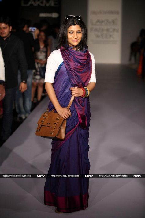 Konkona Sen Sharma walked the ramp for Payal Khandwala Konkana Sen Sharma Saree, Konkona Sen Sharma Saree, Konkana Sen Sharma, Konkana Sen, Sari Draping, Konkona Sen, Konkona Sen Sharma, Payal Khandwala, Draping Styles