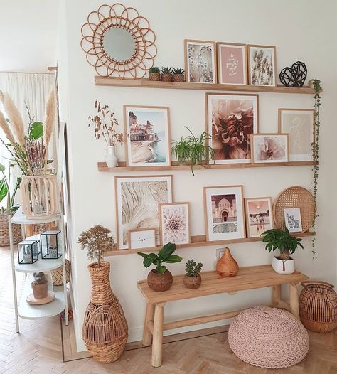 Design Ložnic, Gallery Wall Living Room, Gallery Wall Inspiration, Interior Plants, Boho Room, Boho Chic Decor, Boho Living, Boho Living Room, Room Inspiration Bedroom