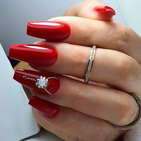 Red Nail Art Ideas, Toes Ideas, Winter Nail Colors, Hands Nails, Red Nail Art Designs, Bridal Nails Designs, Bright Red Nails, Chic Nail Designs, Red Nail Art