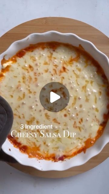 healthy kitchen food on Instagram: "If you’re asked to bring an app to your next gathering, I’ve got you covered! This 3 Ingredient Cheesy Salsa Dip is sure to be a crowd pleaser 👌🏼

Ingredients:

1 Block Cream Cheese, softened
1/3 C Salsa
1 C Shredded Sharp White Cheddar Cheese 

How To:

Preheat your oven to 425°

Spread softened cream cheese evenly into the bottom of an oven safe baking dish. 

Spread salsa over top of the cream cheese & top with shredded sharp cheddar. 

Cover with foil & bake at 425° for 15 minutes, remove foil and continue cooking for an additional 5 minutes until the cheese on top is melted and bubbly.

Remove and allow to cool for a few minutes ( so you don’t burn your mouth - learn from my mistakes 😅 ) 

Serve with tortilla chips or fresh veggies! Enjoy!" Foil Bake, Dips And Spreads, Cream Cheese Topping, Salsa Dip, White Cheddar Cheese, Provolone Cheese, Healthy Kitchen, White Cheddar, Sharp Cheddar