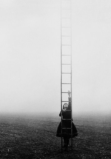 Foto Tips, A Ladder, English Phrases, Foto Art, Black White Photos, Black N White, Pics Art, Black White Photography, Black And White Photography