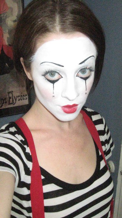 French Mime, Mime Face, Mime Costume, Theater Makeup, Circus Makeup, Mime Makeup, Painting Halloween, Female Clown, Theatre Makeup