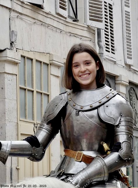 Joan Of Arc Costume, Saint Joan Of Arc, St Joan, Female Armor, Shield Maiden, Female Knight, Joan Of Arc, Medieval Armor, Fantasy Armor