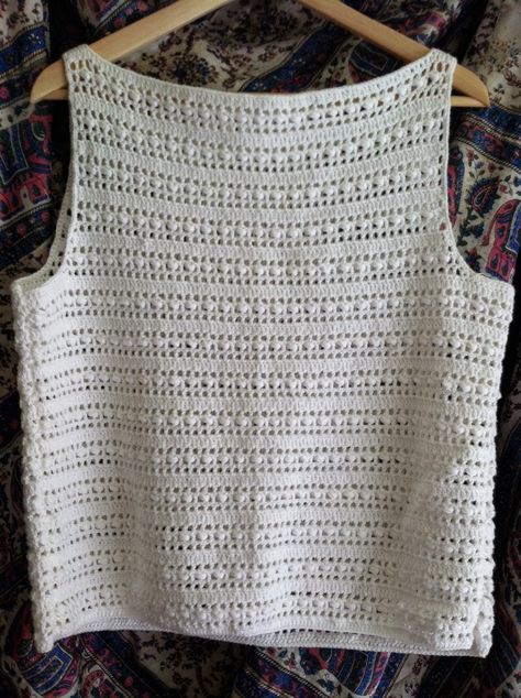 solyih. : crocheted cotton blend boatneck tank pattern Tank Pattern, Handbags Patterns, Bracelet Crochet, Confection Au Crochet, Mode Crochet, Crochet Ladies Tops, Crochet Tops Free Patterns, Crochet Summer Tops, Yarn Store