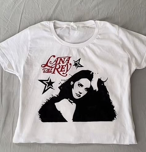 Lana Del Rey Shirt, Painted Clothes Diy, Red Season, Painted Clothes, T Shirt Diy, Diy Shirt, Uk Fashion, Lana Del Rey, Custom Clothes