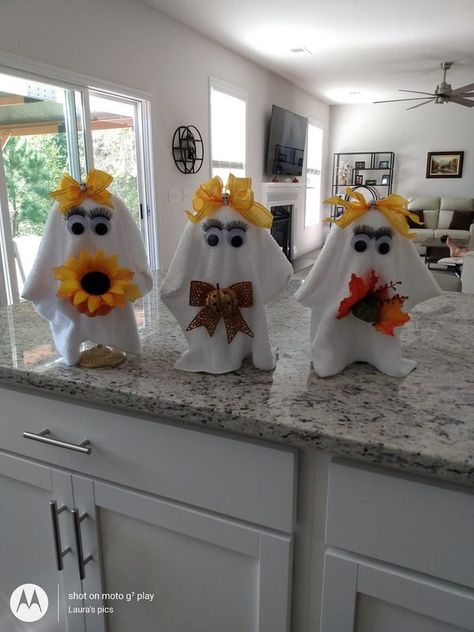 Dollar Tree Fantastics Crafts & Decor | My mini ghosts from The Dollar Tree | Facebook Ghost Dollar Tree, Dollar Tree Halloween Crafts, Dollar Tree Halloween, Felt Halloween, Crafts Decor, Halloween Crafts For Kids, Halloween Activities, Tree Crafts, Dollar Tree Crafts