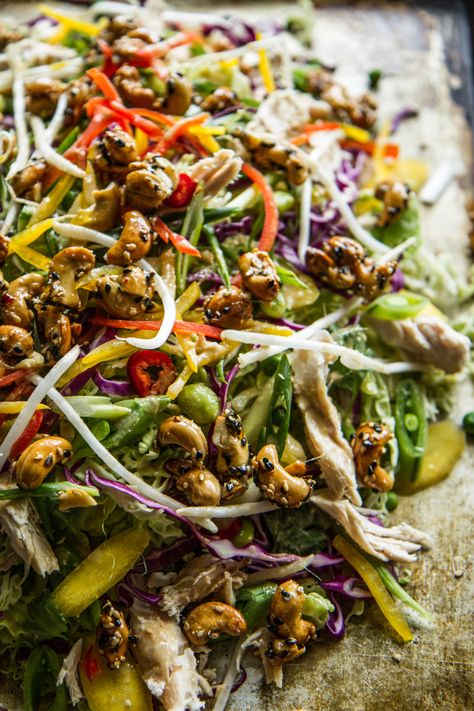 Ultimate Asian Chicken Chopped Salad from @heatherchristo! This is what life is all about right here. Asian Chicken Salads, Chinese Chicken Salad, Chicken Chopped Salad, Chinese Chicken, Asian Chicken, Chopped Salad, Salad Bar, Fresh Salads, Healthy Salads