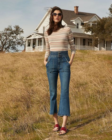 FRAME Le Crop Flare Triple Waist Jeans Ankle Jeans Outfit, Crop Flare, Resort 2020, Vintage Flare, Patched Jeans, Cropped Flares, Waist Jeans, Boot Cut Jeans, Light Wash Jeans