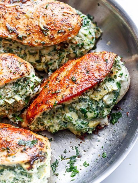 Spinach Artichoke Stuffed Chicken, Artichoke Stuffed Chicken, Artichoke Stuffed, India Food, God Mat, Stuffed Chicken, Spinach Artichoke, Idee Pasto Sano, Poultry Recipes