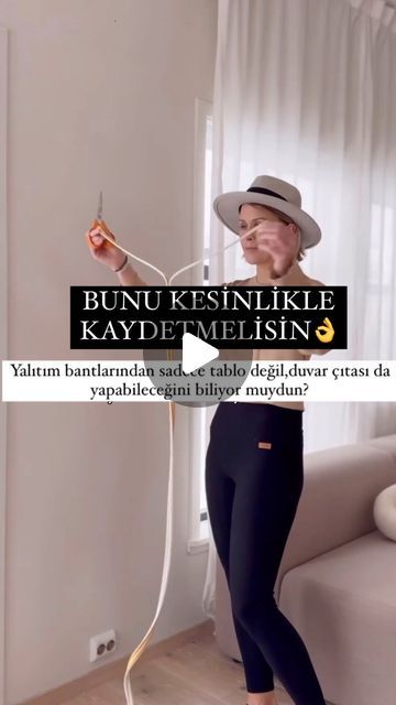 Dizaynnperest on Instagram: "Son zamanlarda biral olan yalıtım bantlarından tablo yapımından sonra duvarınıza çıta görünümü verebileceğinizi biliyor muydunuz? 

Daha önce deneyenler veya önceden bilenler yorumlarınızı bekliyorum🤩🙏 

Küçük bir ipucu: Kenarlarının yuvarlak değil de keskinkenar olmasını istyorsanız 4 parçaya bölüp parçaların ucunu keserek birleştirebilir👌

🎥 @camilllabakken 

#diy #diyproject #diyhomedecor #diydecor #doityourself #idoitmyself #divideas #diyhome #diyfrance #diycrafts #homedecor #diylivingroom #decorationinterieur #décoration #interiordesign #apartmentdecor #apartmenttherapy #interioraesthetic #simplystyleyourspace #homeaesthetic #myinteriorstyle #apartmentstyle #activitemanuelle #bricolagemaison #diyconsoletable #consoledesign #hallwaydecor #diyideas #acti Console Design, June 21, Apartment Therapy, On Instagram