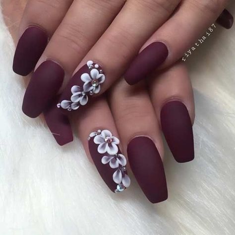 Classy Hair, 2019 Nails, Matte Nail Art, Purple Nail Designs, New Nail Designs, Matte Nails Design, Nails Design With Rhinestones, Flower Nail Designs, Burgundy Nails