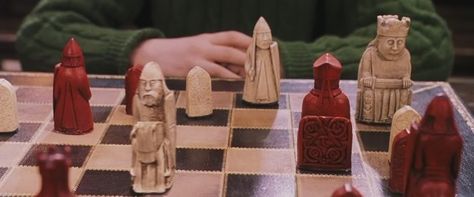 Harry Potter Chess Set, Harry Potter Chess, Wizard Chess, Magical Objects, Harry Potter Props, Potter Aesthetic, Peter Pettigrew, Hogwarts Aesthetic, Harry Potter Christmas