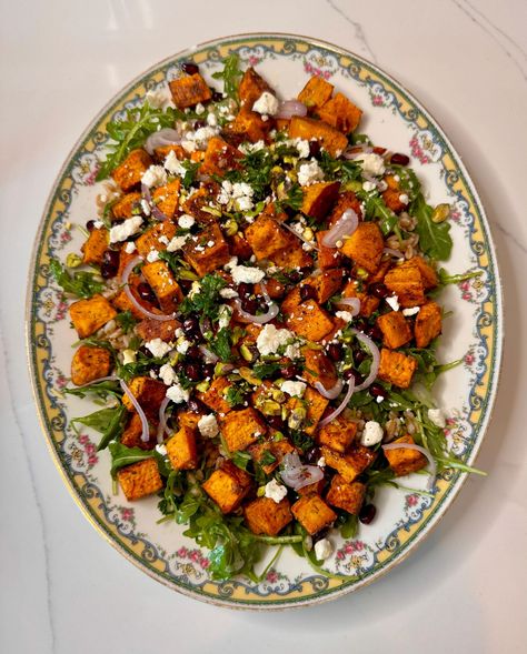 Sweet Potato Farro Salad Farro And Sweet Potato Recipe, Sweet Potato Farro Salad, Farro Sweet Potato, Sweet Potato Salad, Cranberry Salad, Farro Salad, Salad With Sweet Potato, Weekly Meals, Sweet Potato Recipes