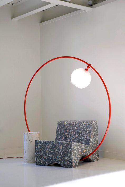 The Hoop and Staff Lamps by Far-flung Studio - The Architects Diary Abstract Furniture Design, Unique Furniture Design Creative, Memphis Decor, Creative Furniture Ideas, Interior Lighting Design, Post Modern Furniture, Interaktives Design, Sculptural Furniture, Art Furniture Design