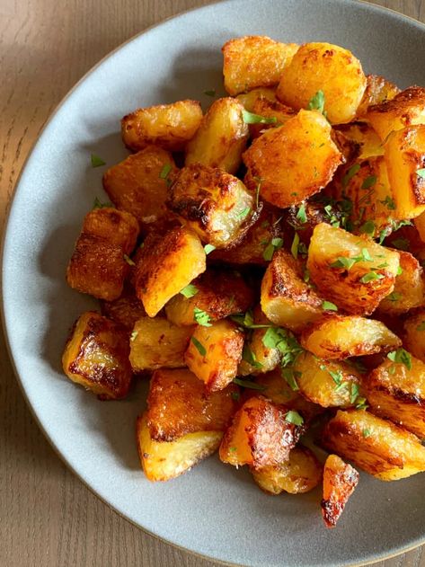 A Review of Ina Garten's Emily's English Roasted Potatoes Recipe | Kitchn English Roasted Potatoes, English Potatoes, Potatoes Dishes, English Roast, Garlic Baked, Roasted Potato, Roasted Potato Recipes, Ina Garten Recipes, 2024 Recipes