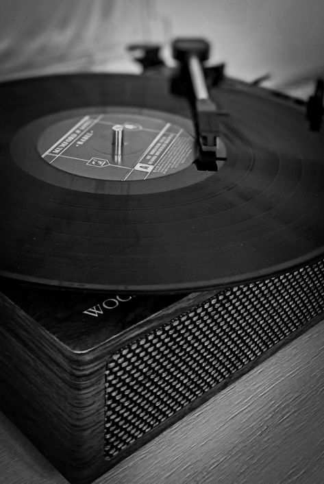 Simple but elegant black and white photo of a record player. Details are vivid and mesmerizing. Great for a bar, lounge , or living room. Music Photo Wall, Taylor Swift Posters, Photography Courses, Black And White Aesthetic, Record Player, Music Photo, Urban Photography, Black White Photos, White Aesthetic