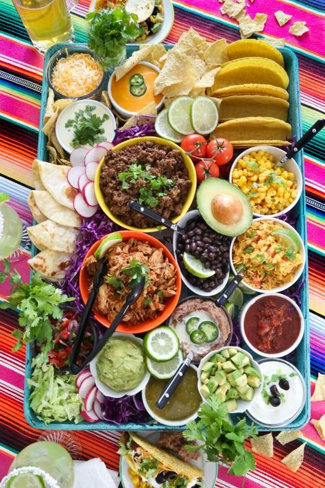 Taco Bar Party Platter Taco Charcuterie, Taco Platter, Taco Bar Party, Cinco De Mayo Celebration, Meat Replacement, Party Platter, Taco Party, Night Watch, Green Salsa