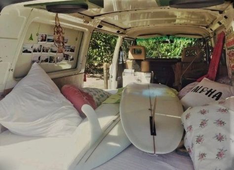 #summer #surfing #vanlife #aesthetic Hippie Van Interior, Van Interior Design, Surfer Van, Vw Minibus, Hippie Van, Van Living, Van Interior, Surf Trip, Surf Life