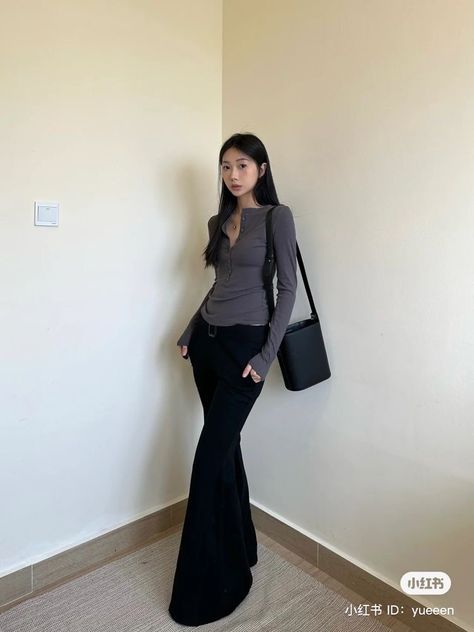 Classy Pencil Skirt Outfits, Non Jeans Outfits Casual, High Visual Weight Outfit, Dark Color Outfits Aesthetic, Long Mermaid Skirt Outfits, 1/4 Zip Outfits, Clothes For Wide Shoulders, Black Sleek Outfit, Early 2000s Classy