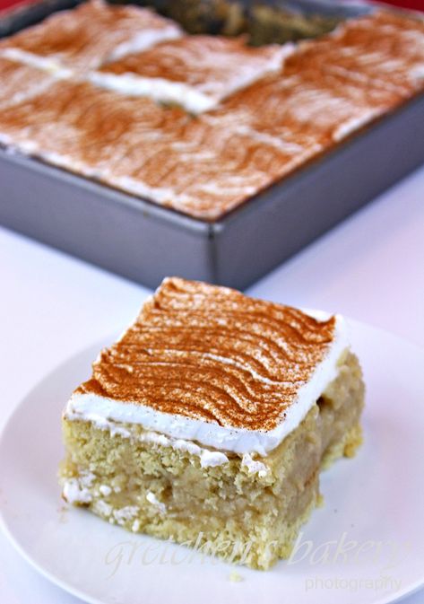 Vegan Tres Leches Cake Vegan Tres Leches Cake, Heathy Eats, Best Vanilla Cake Recipe, Meatless Dishes, Sweat Treats, Vegan Paleo Recipes, Cold Cake, Vegan Whipped Cream, Leches Cake