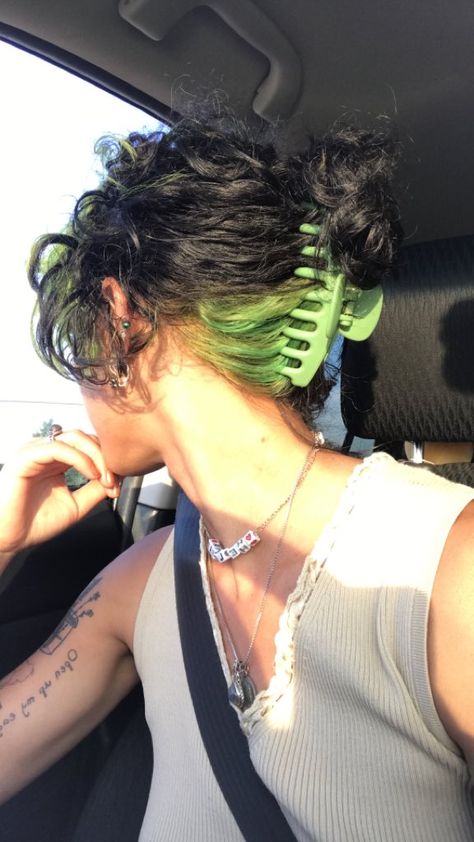 Natural Curly Dyed Hair, Green Under Dye Hair, Under Color Hair Curly, Good Hair Colors For Curly Hair, Peekaboo Hair Color Curly Short, Short Hair With Under Color, Short Curly Haircuts Dyed, Green Dyed Hair Underneath, Curly Hair With Color Underneath