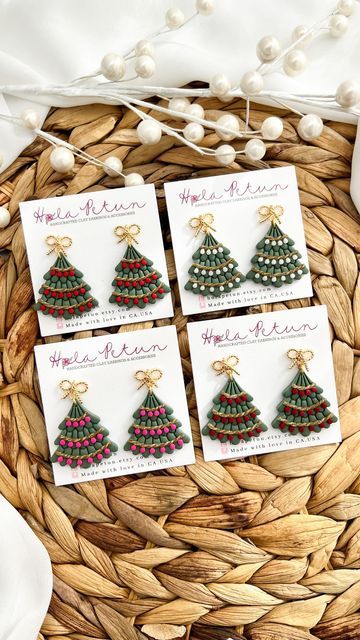 Lizbeth 🌸| POLYMER CLAY EARRINGS on Instagram: "Christmas tree earrings with light options in 4 different colors! 🎄 • Launching this Sunday, Dec 3rd @ 6PM PST! 🤍 • #christmasbows #christmasearrings #holidayearrings #funjewelry #holidaygifts #christmastree #slowmade #womanownedbusiness #shopsmall #smallbusiness #holidaygifting #supportsmallbusiness #earringsoftheday #etsy #bigearrings #funearrings #lightweightearrings #iloveearrings #earringobsession #etsyearrings #etsyjewelry #christmasfashion #snowflakes #christmasaccessories #handmadeearrings #giftsforher #earringsforsale #handmadeearringsforsale #shopsmallbiz #christmastree" Christmas Lights Clay Earrings, Christmas Tree Clay Earrings, Polymer Jewellery, Christmas Clay, Tree Earrings, Christmas Tree Earrings, Instagram Christmas, Polymer Jewelry, Christmas Accessories