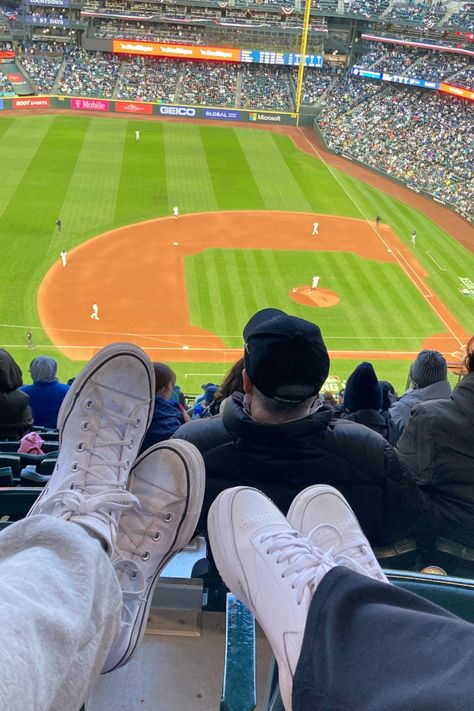 Baseball Couple Aesthetic, Baseball Game Date, Couple Bowling, First Date Aesthetic, Baseball Date, Baseball Boyfriend, Baseball Couples, Dodger Game, Dream Dates