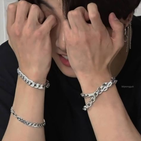 Gold Arm Band, Gold Armband, Silver Flats, Silver Accessories, Foto Jungkook, Photo Bracelet, Snake Chain, Bts Jungkook, Silver Bracelets