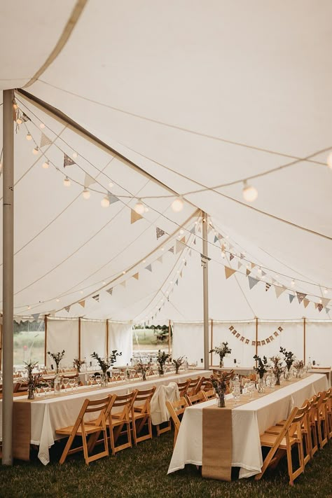 Garden Party Marquee Decorations, Boho Marquee Wedding, Simple Marquee Decoration, Marque Wedding Decorations, White Marquee Wedding Decor, Simple Marquee Wedding, Wedding Marquee Layout, Farm Marquee Wedding, Rustic Marquee Decoration