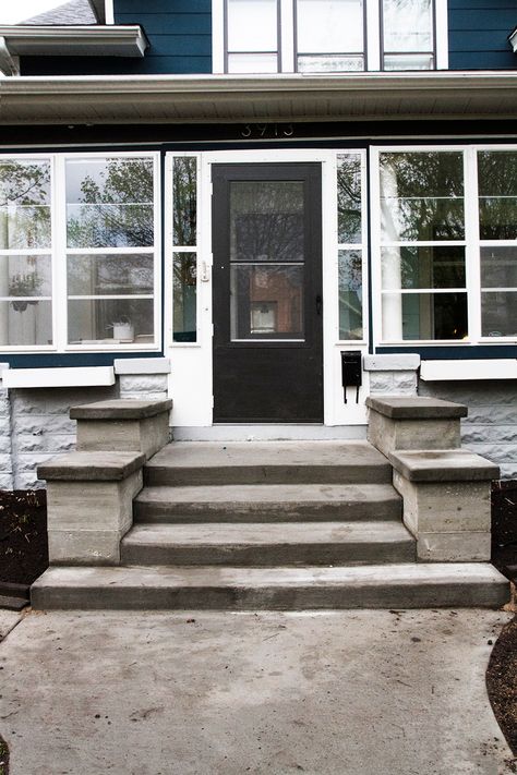 Outdoor Steps Ideas, Front Yard Walkway Ideas, Yard Walkway Ideas, Front Porch Stone Steps, Concrete Front Steps, Walkway Designs, Front Porch Stone, Concrete Front Porch, Front Yard Walkway