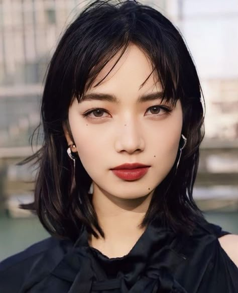 Nana Komatsu Fashion, Komatsu Nana, Nana Komatsu, Chica Cool, Hair Inspiration Short, Beauty Icons, Hair Designs, Beauty Inspiration, Dark Hair