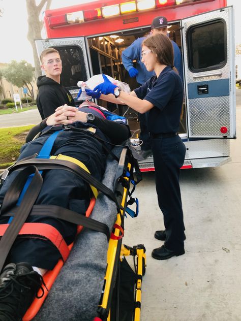 Emt Women Outfit, Emt Aesthetics, Female Emt Aesthetic, Hospital Relationship, Emt Paramedic Aesthetic, Emt Aesthetic, Female Emt, Paramedic Training, Emt School