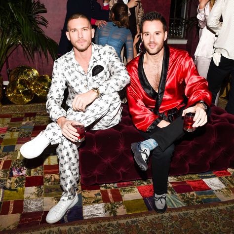 How Should One Feel About This Celebrity PJ Party? Party Outfit Male, Pj Party Outfit, Pajama Party Grown Up, Pajama Party Outfit Ideas, Adult Pajamas Party, Outfit Ideas For Guys, Pajama Party Outfit, Pjs Party, Dolce And Gabbana 2016