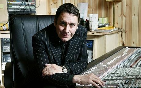 Jools Holland - the muso's musician, what a talent and what a lot he does to promote good music of all kinds Jools Holland, X Factor, Tv On The Radio, Music Genres, My Favorite Music, New Year's, Good Music, Holland, Piano