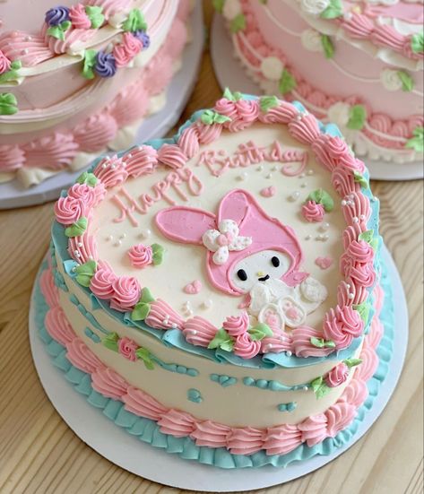 Sanrio Food, 16 Cake, Cake Decorating Tips, Cake Shop, Box Cake, Pretty Cakes, Cute Cakes, Snack Time, My Melody