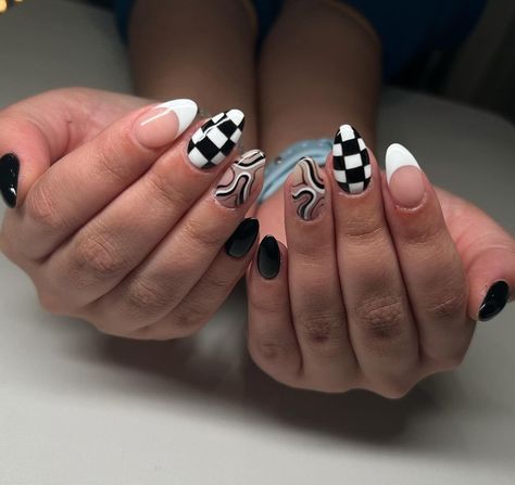 Checkered Design Nails, Race Inspired Nails, Racing Inspired Nails, Race Themed Nails, Indy 500 Race Nails, Nail Designs Race Car, Nascar Nails Designs Racing, Bike Week Nails, Drag Racing Nail Designs