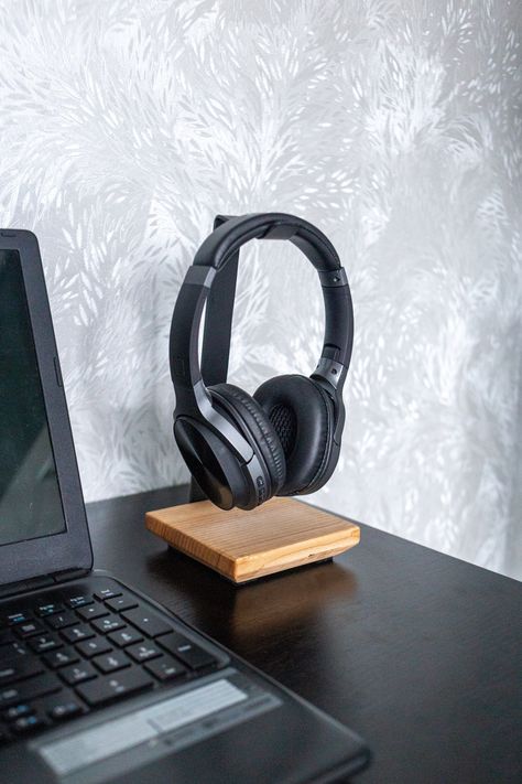 Headset Holder Wood, Gaming Headset Stand, Desk Headphone Holder, Headset Stand Wood, Headphone Holder Diy, Game Desk, Headphone Organizer, Headset Holder, Modular Desk