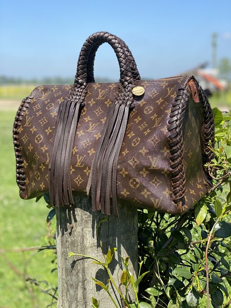 Aspen Bachelorette, Louise Vuitton, Custom Leather Work, Dream Bags, Leather Hobo Handbags, Western Purses, Popular Now, Western Accessories, Stylish Handbags