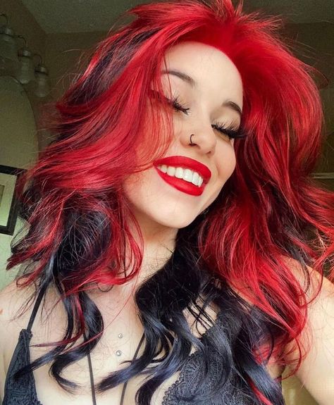 Red Hair Looks, Black Red Hair, Box Dye, Hair Color Underneath, Red Hair Inspo, Dyed Red Hair, Hair Color Streaks, Hair Streaks, Dyed Hair Inspiration