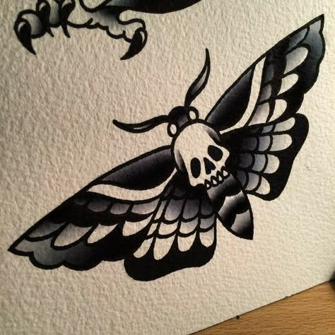 Traditional Moth, Flash Art Tattoos, Traditional Moth Tattoo, Kunst Tattoos, Tattoo Trend, Tattoo Zeichnungen, Moth Tattoo, Traditional Tattoo Art, Traditional Tattoo Flash