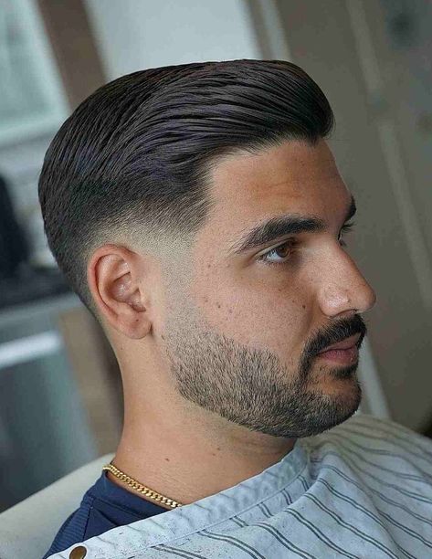 Less Volume Hair Hairstyles, Short Combover Fade, Short Comb Over Fade, Combover Haircut Men, Combover Fade Men's, Combover Haircut, Low Fade Comb Over, Haircut And Beard, Short Sides Haircut