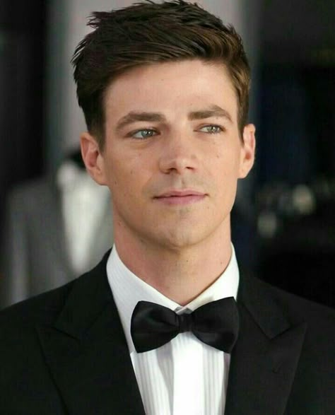 Discovered by F e r n a n d a 🌹. Find images and videos about the flash, grant gustin and barry allen on We Heart It - the app to get lost in what you love. Barry Allen Flash, Flash Barry Allen, The Flash Grant Gustin, Fastest Man, Supergirl And Flash, Barry Allen, Grant Gustin, Clint Barton, Dylan O'brien