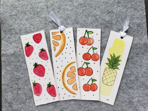 Fruit bookmark drawing. Cute bookmark. Bookmark painting with water colour on paper. Fruit Bookmarks Diy, Water Colour Bookmarks Easy, Water Colour Ideas Easy, Bookmark Drawing Ideas Easy, Water Colour Drawing Ideas, Water Colour Book Mark Ideas, Water Colour Bookmarks, Bookmark Drawing Ideas, Diy Book Art