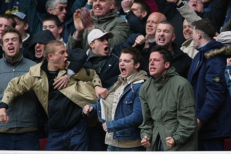 Green Street (Film) Hooligans in Stone Island Stone Island Hooligan, Hooligan Clothing, Football Hooliganism, Football Casual Clothing, Casual Football, Island Culture, Street Film, Ultras Football, Adidas Casual