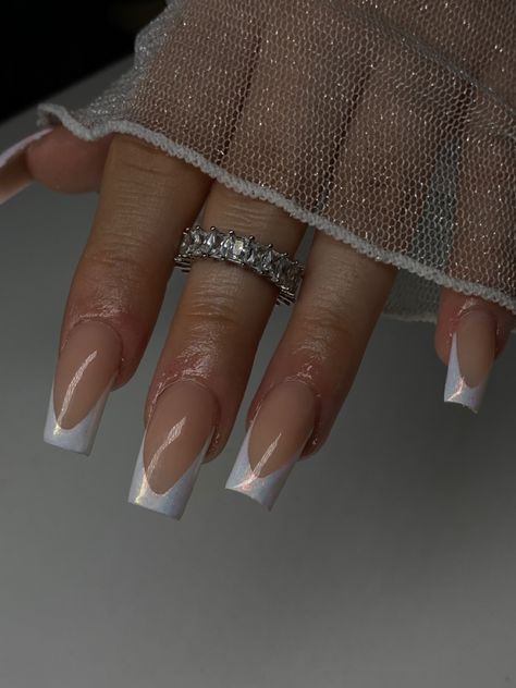 White Crome Nails French Tip, White Tip Chrome Nails, Malta Nails, White Chrome French Tip, Holographic French Tip Nails, White Chrome French Tip Nails, Iridescent French Tip Nails, Egypt Nails, Raiders Nails